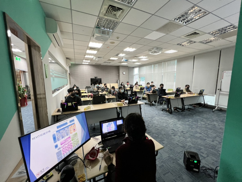 賀本中心13名BIM受訓學員通過Autodesk Revit  ACU原廠國際認證考試