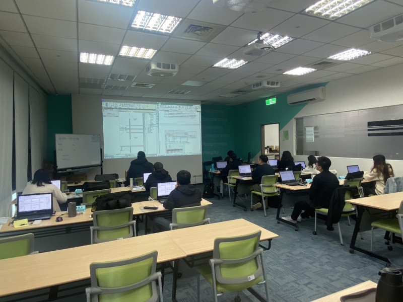 賀本中心11名BIM受訓學員通過Autodesk Revit ACU原廠國際認證考試照片1121202.jpg